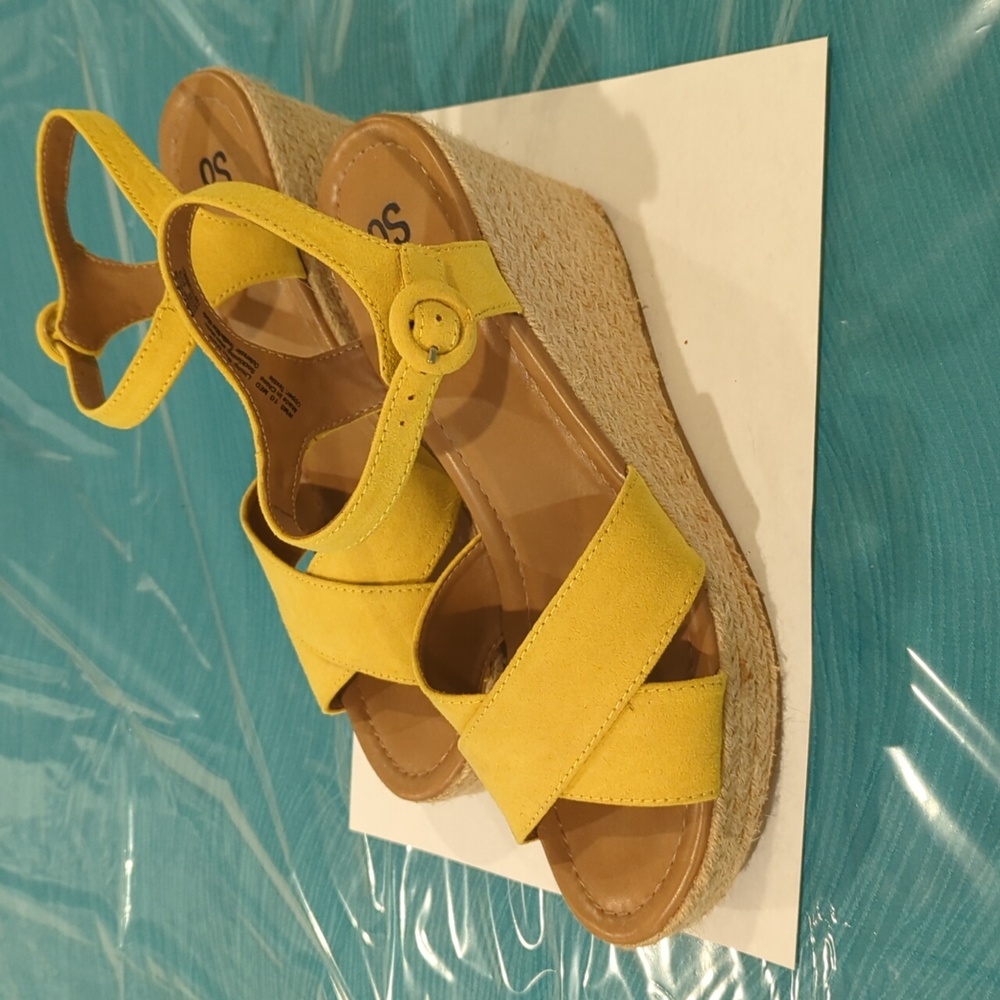 So yellow espadrilles 10M